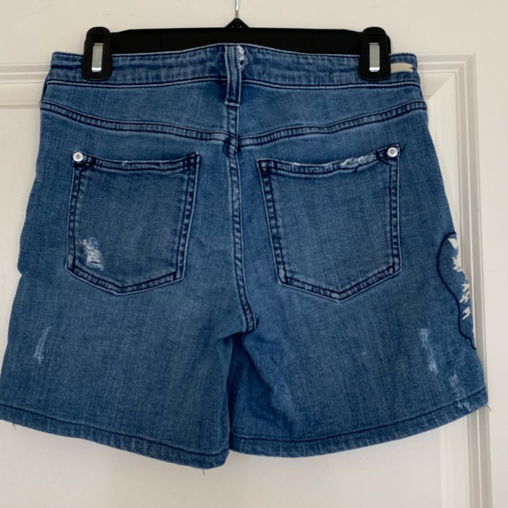 Pilcro Blue Floral Distressed Jean Shorts Size 27 - Picture 2 of 3
